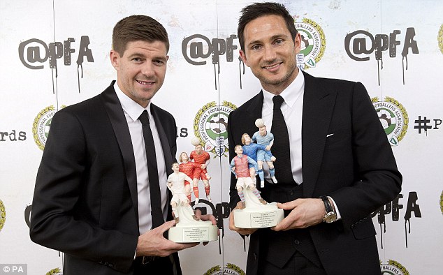 ข่าวลิเวอร์พูล - "ขิง" ควง "แลมพ์" รับรางวัลกิตติคุณ PFA ร่วมกัน