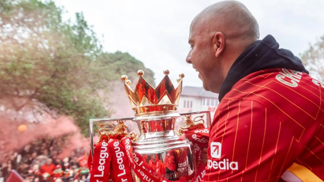 เจอร์ราร์ด ชื่นชมสล็อตและซาลาห์พาหงส์ผงาด