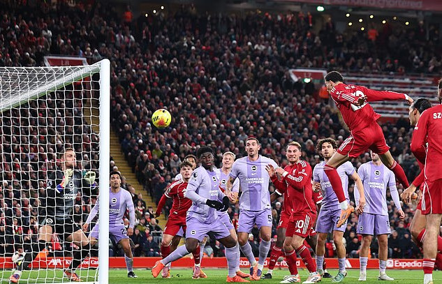 หวานเจี๊ยบ! ฟาน ไดย์ค ชมเปาะ เอกิติเก้ มาหงส์ยิงไม่พัก