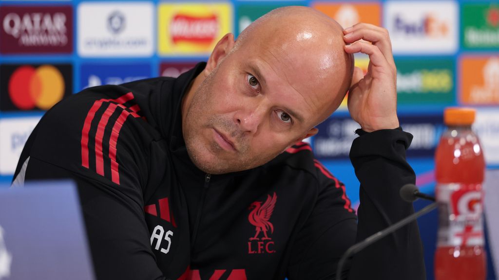 เปรียบเทียบเพื่อ? สล็อต สวน รูนีย์ หลังวิจารณ์ว่าตนเองไม่มีออร่าที่จะคุมทีม